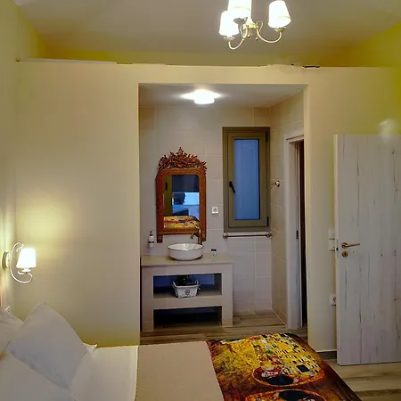 Relux Vila *