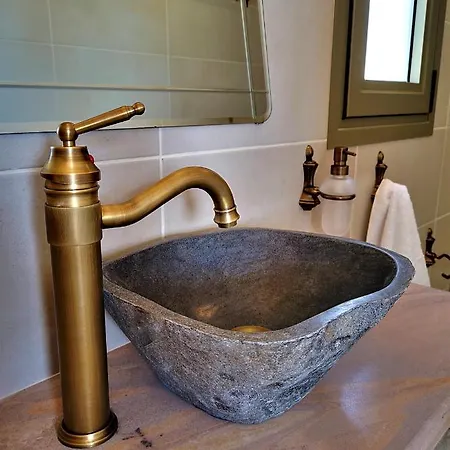 Relux * Livathos (Kefalonia)